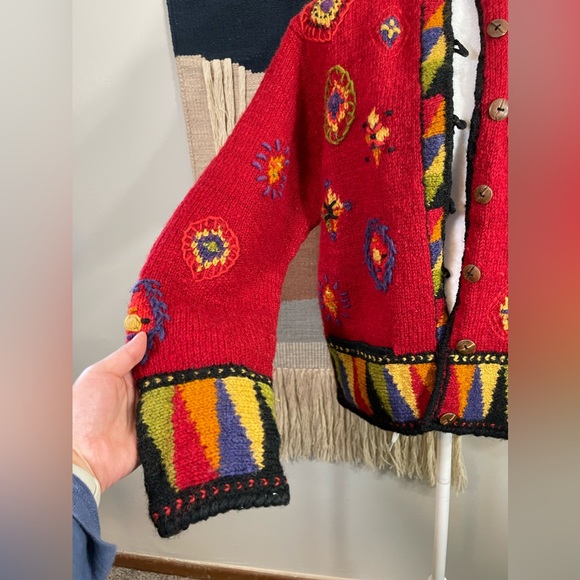 Newari Icelandic Design Handcrafted in Napal 100% Wool Embroidered Cardigan M - Picture 2 of 8
